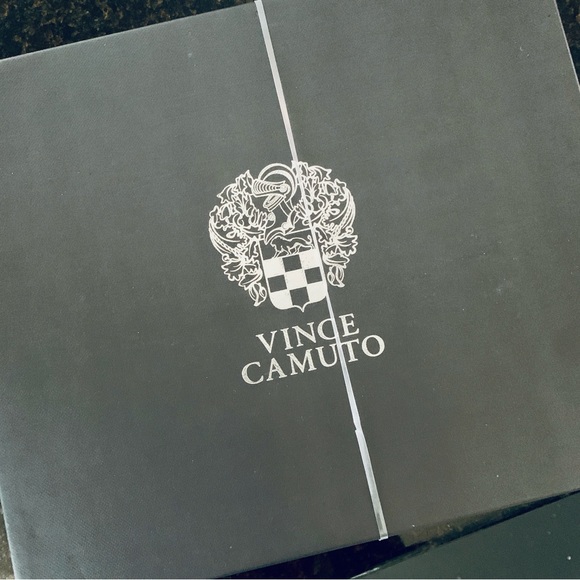 BNWB Vince Camuto Ainsley Brown Suede Ankle Boots size 10 - Picture 9 of 9